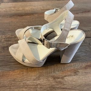 Anne Klein Lalima Platform Sandal 7.5